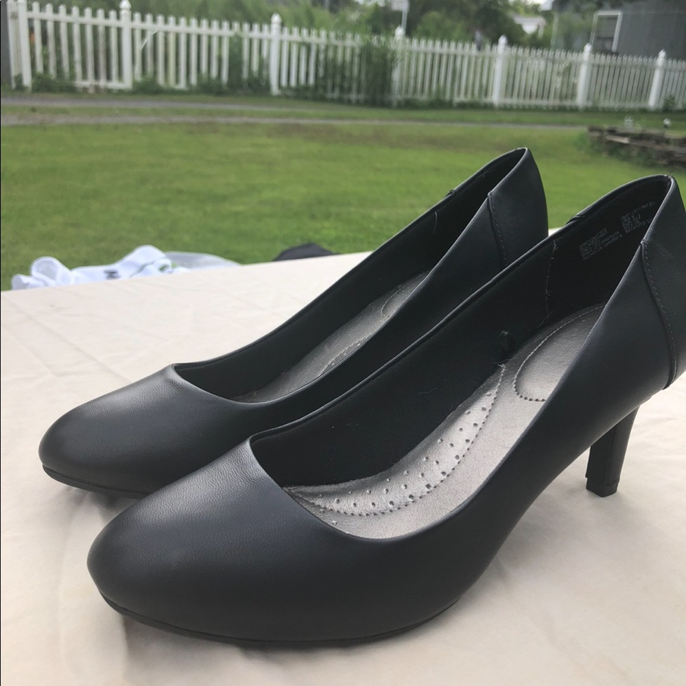 simple black heels